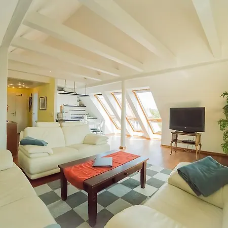 Aranka Aparthotel 3*